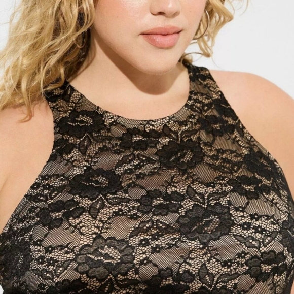 Torrid Stretch Lace  High Neck Tank Deep Black  Size 2X 18/20 NWT - Picture 6 of 9